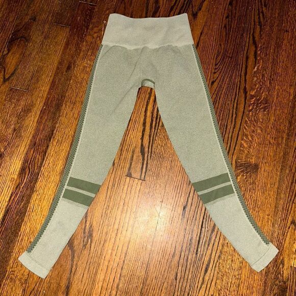 Nux leggings    - Picture 2 of 3